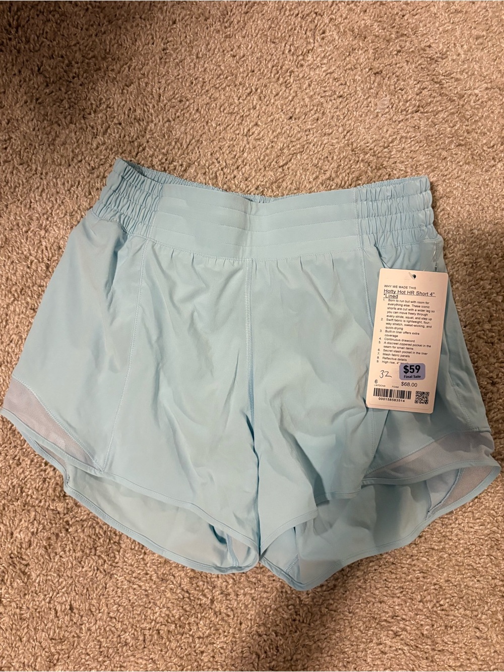 lululemon athletica FOAM CLOUD Hotty Hot Size 6 small medium Women's Shorts